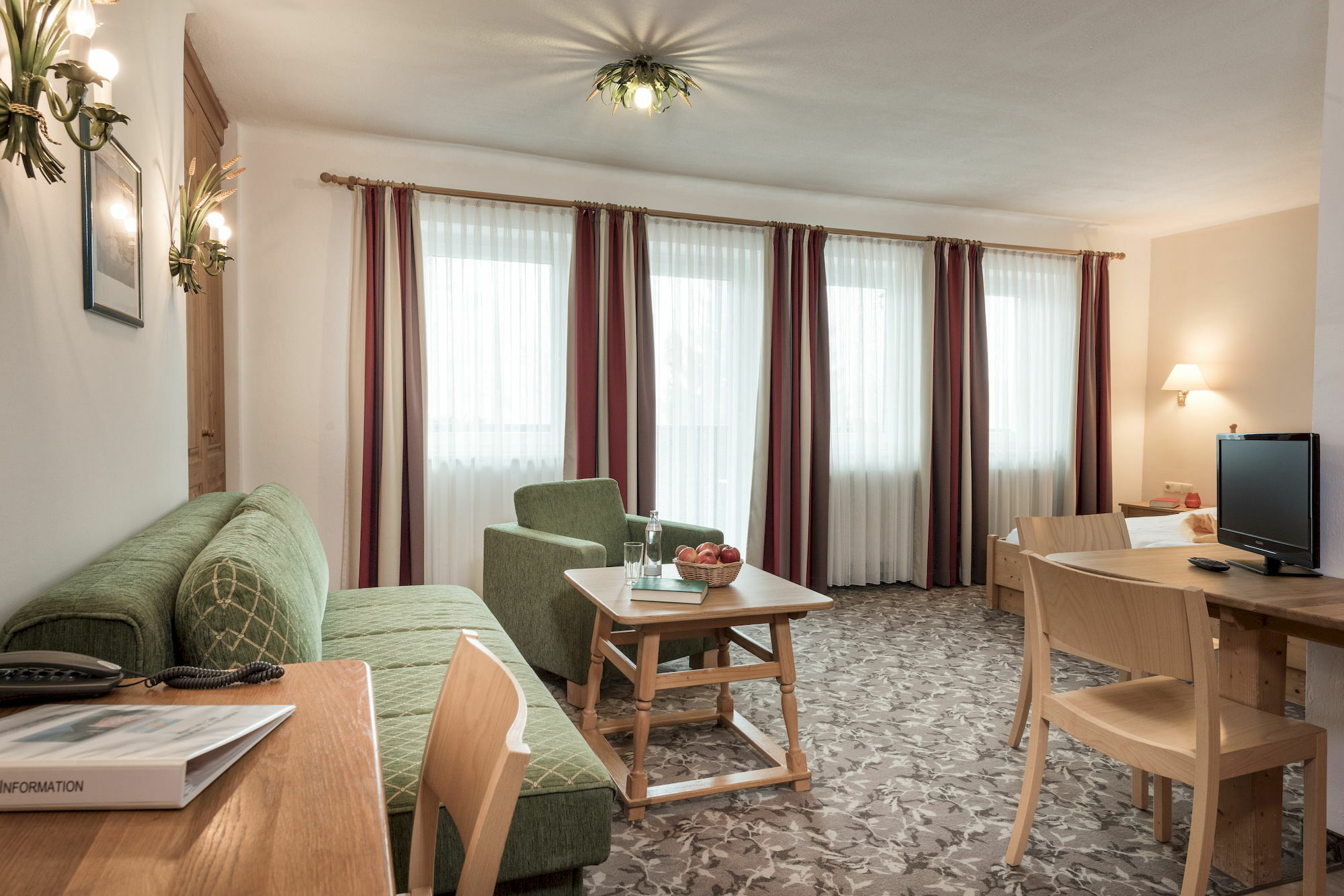 Aurora Appartements Inklusive Freiem Thermeneintritt 巴特霍夫加施泰因 外观 照片